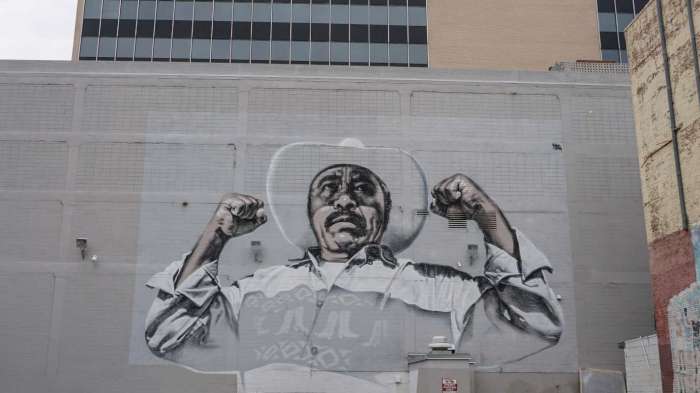 Should El Paso 'Boxing Hall of Fame' mural in downtown be saved?